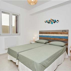 3 bedroom seaside apartments in Sicily, sleeps 6
